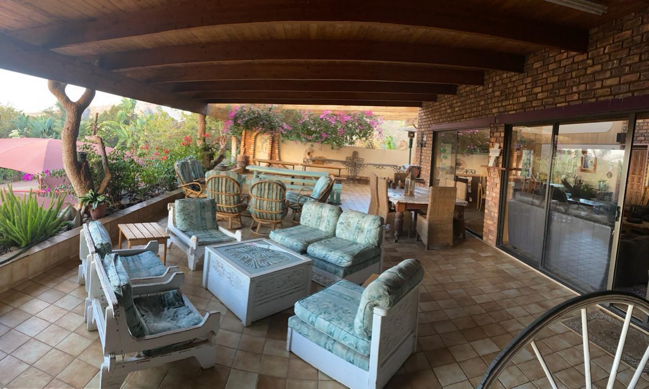 5 Bedroom House For Sale in Zandfontein AH — photograph 3