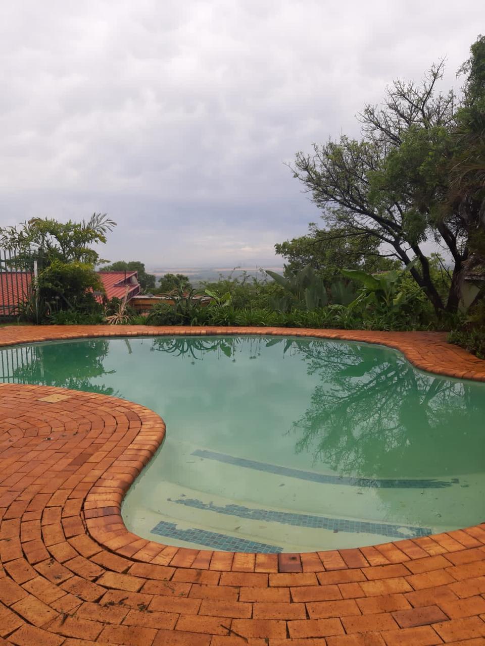 5 Bedroom House For Sale in Zandfontein AH — photograph 4