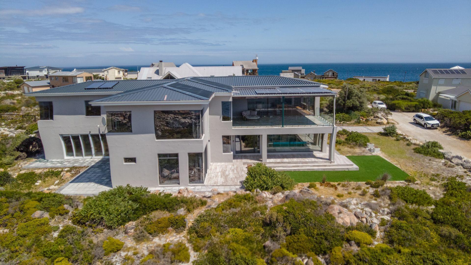 Pringle Bay Villa with Views & Heated Indoor Pool — photograph 3