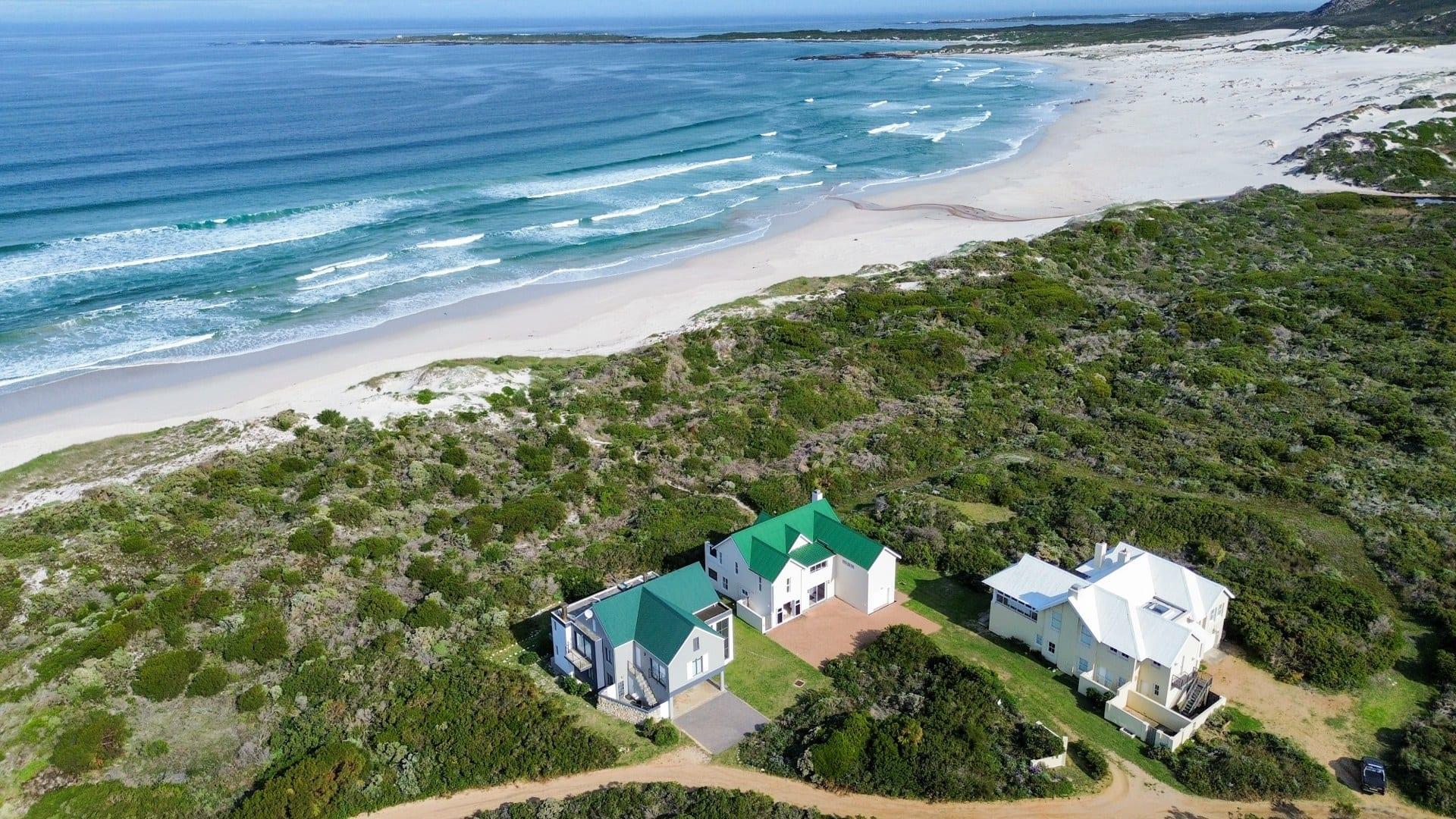 Panoramic Coastal Living by Silversands — photograph 2