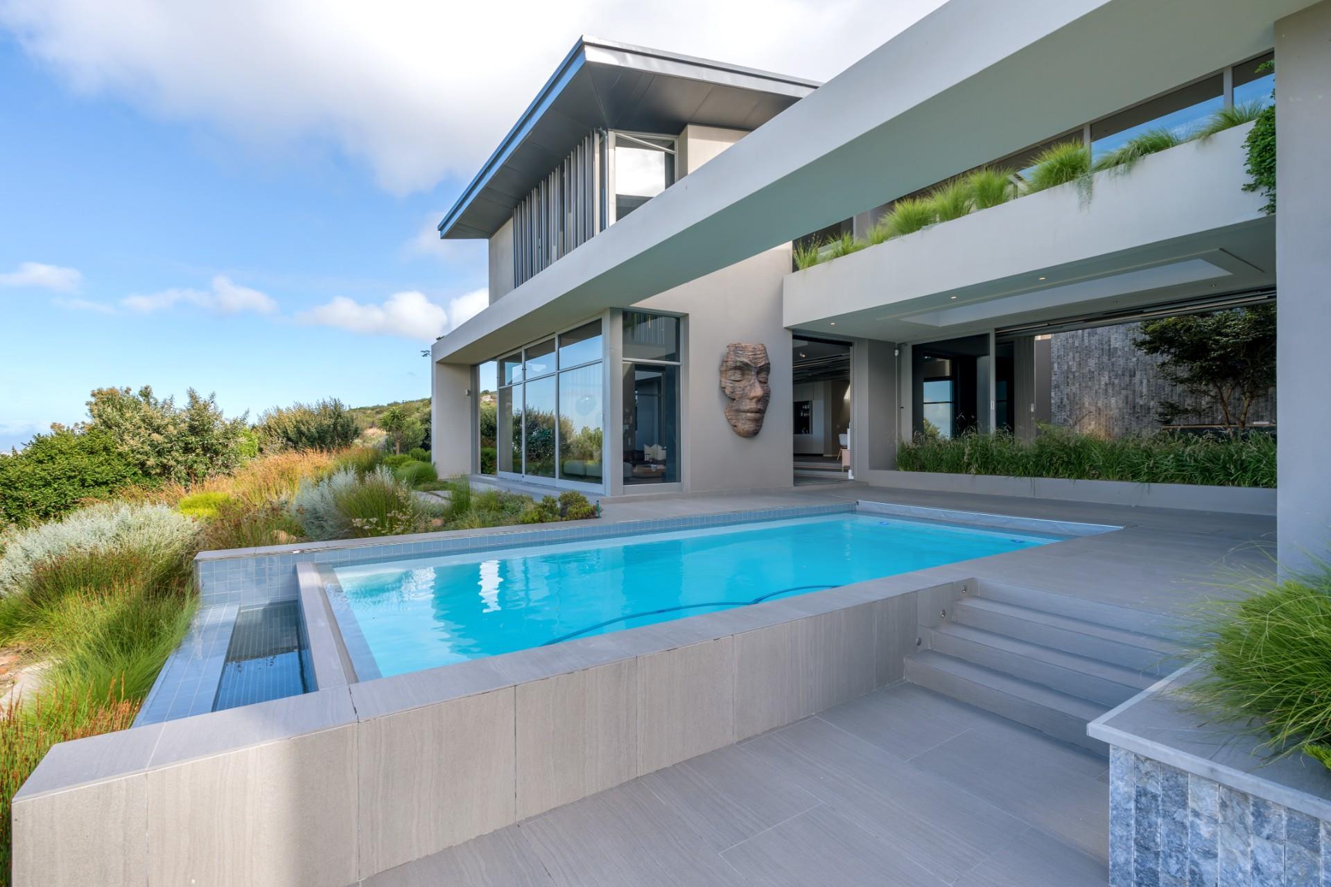 Luxury meets nature and design — photograph 3