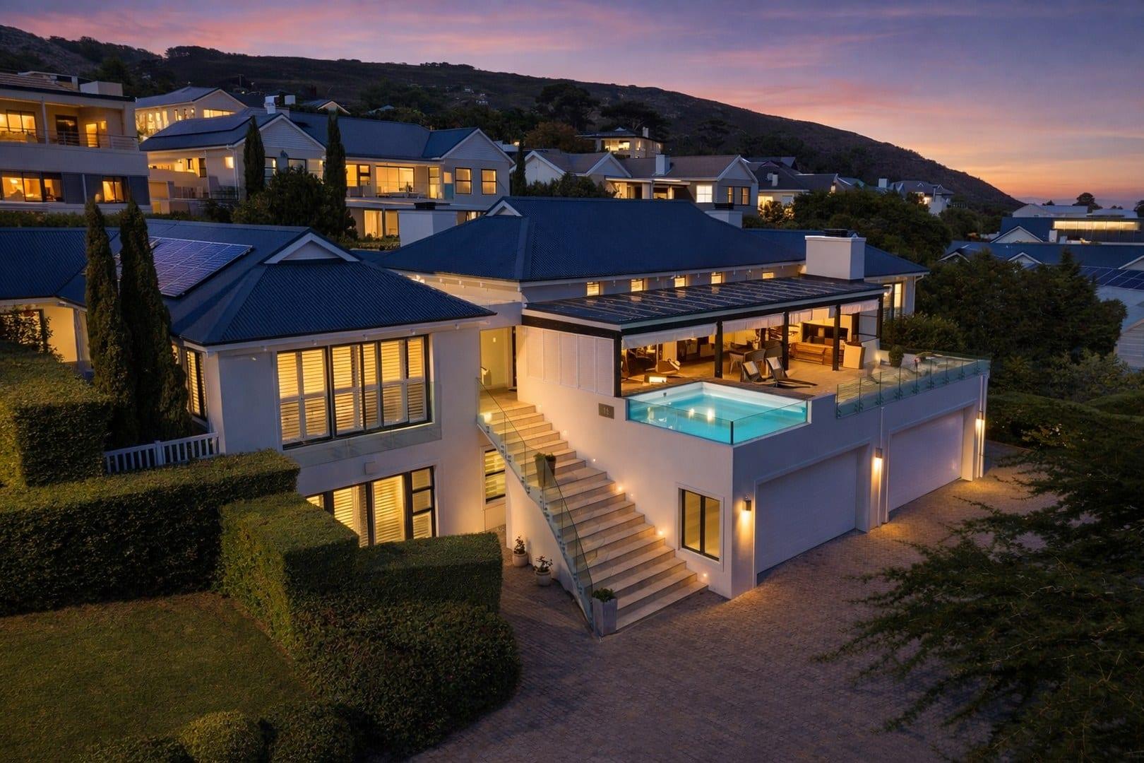 Property of Distinction with Panoramic Sea Views — photograph 3