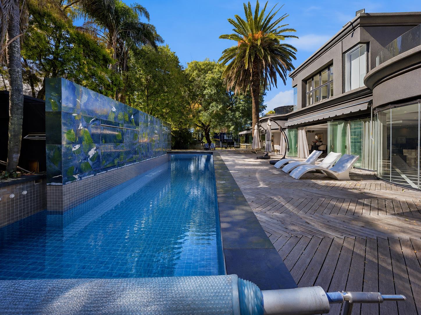 A Landmark Mansion Reimagined for Extraordinary Living — photograph 3