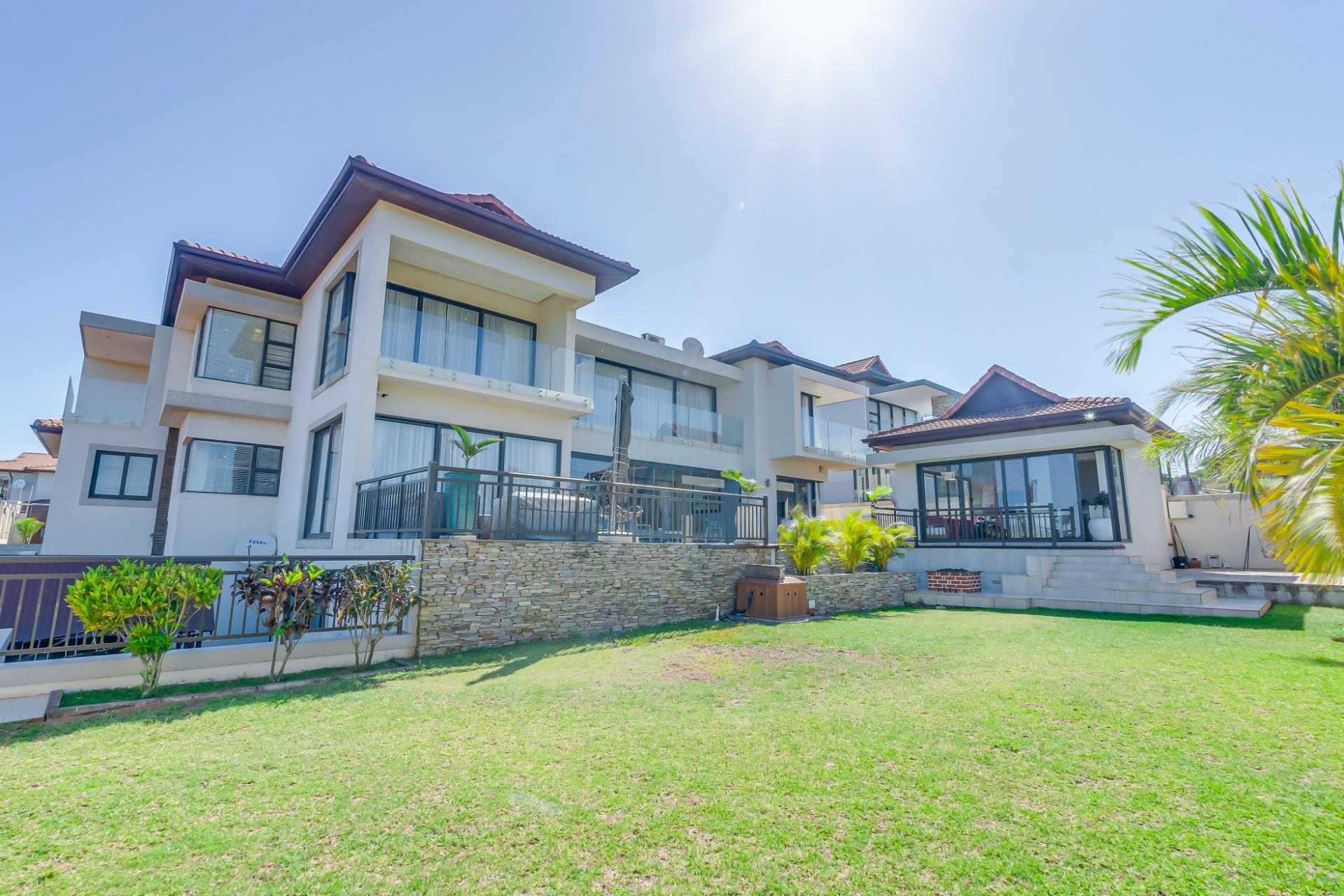 Sheffield Beach Coastal Masterpiece – Grand Luxury Redefined — photograph 2