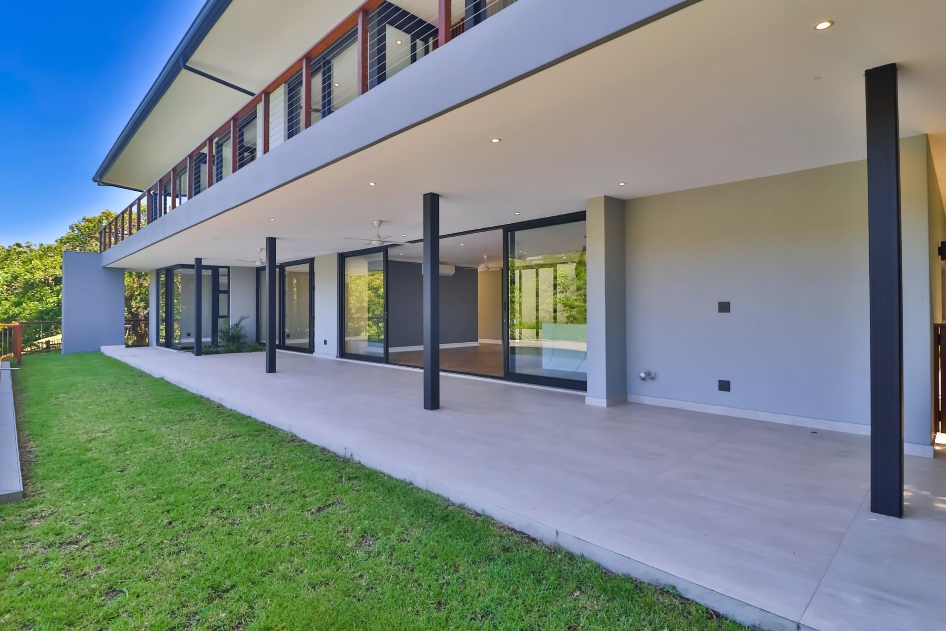 The Ultimate in Luxury on the Golf Estate — photograph 4