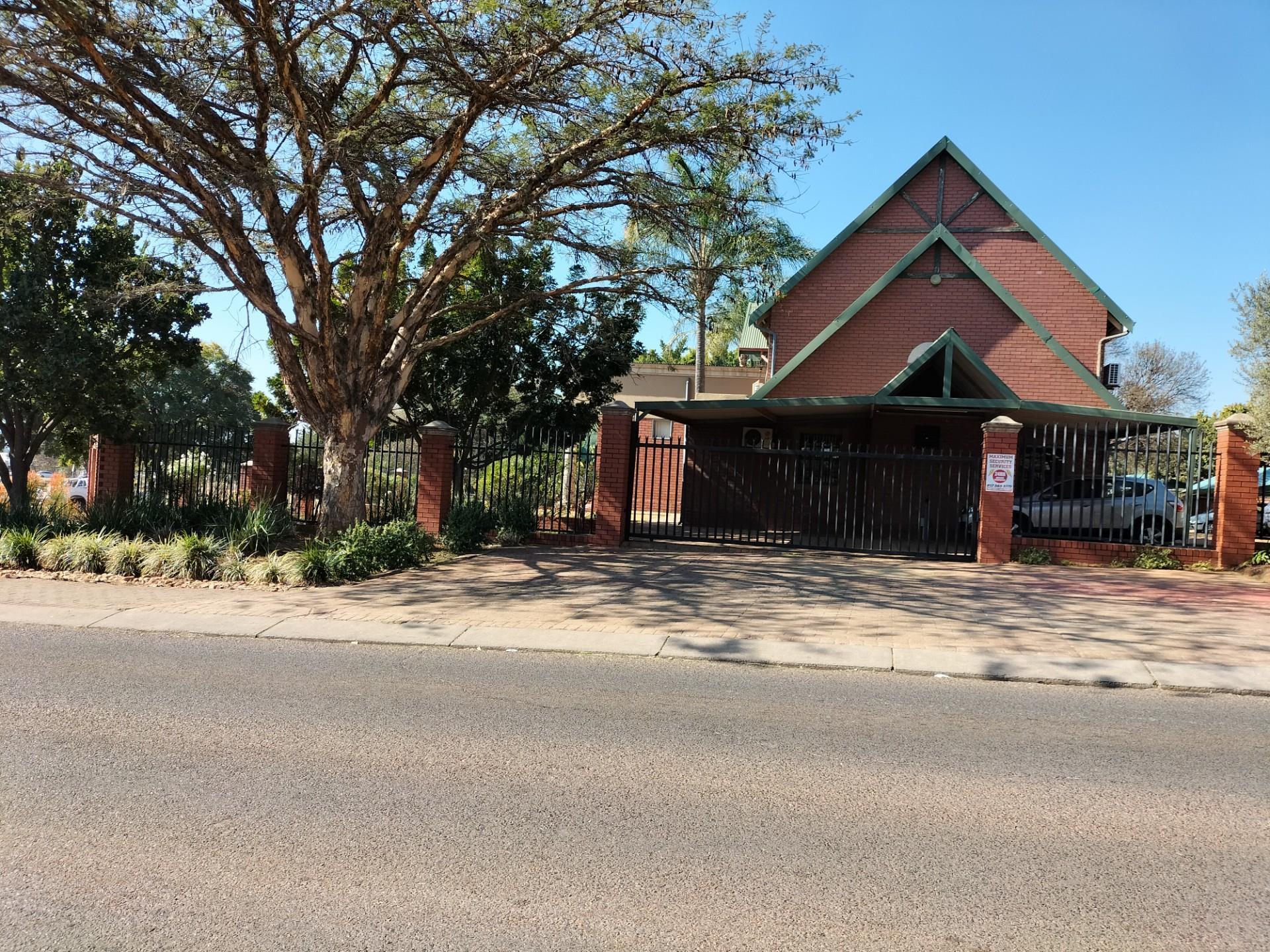 Special Zoned Property For Sale Amandasig — photograph 3