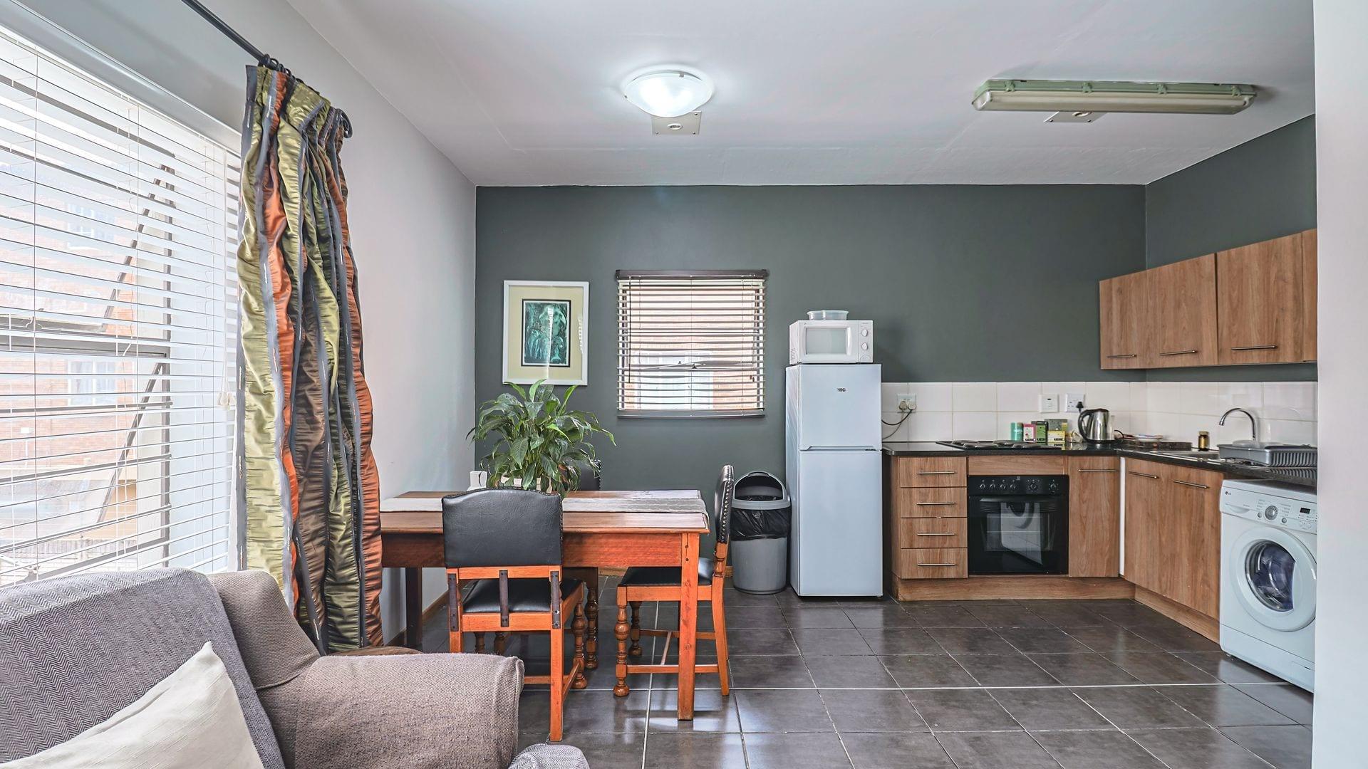20 Bedroom House For Sale in Rustenburg Central — photograph 3