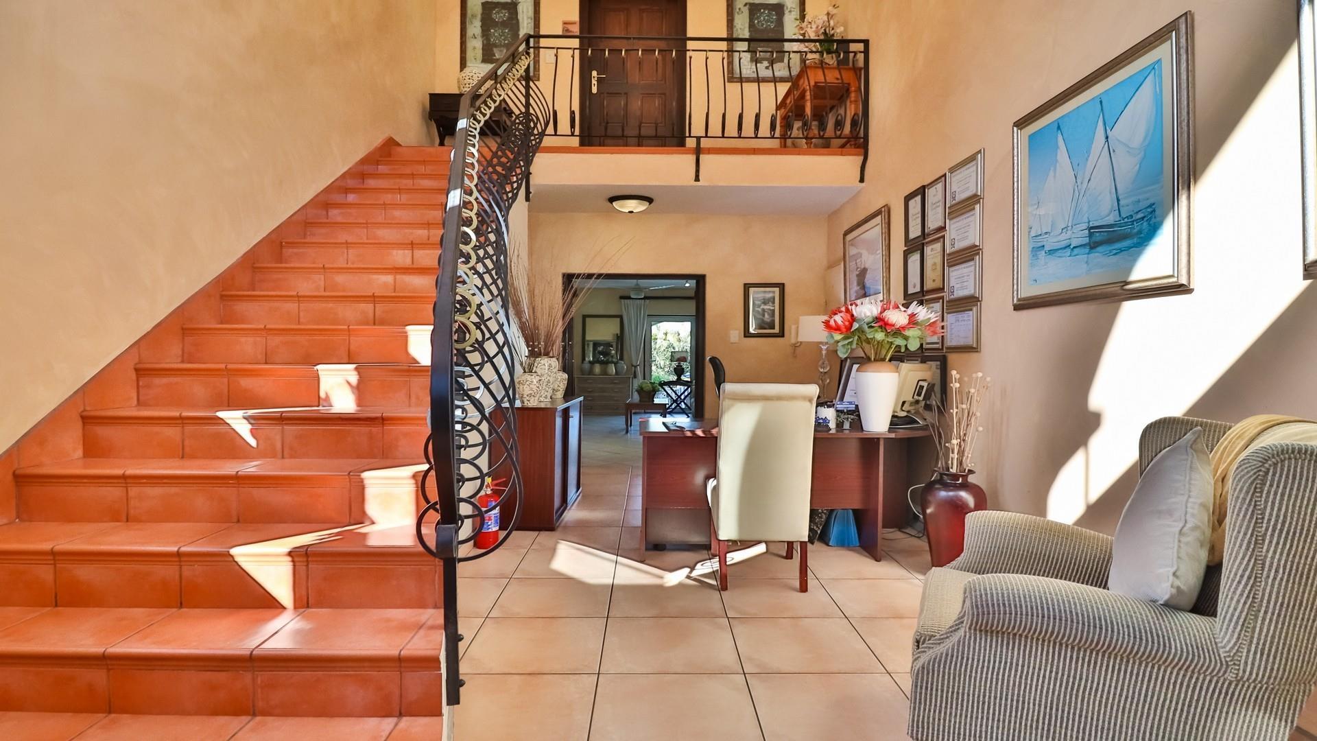 8 Bedroom Guest House For Sale in Umhlanga Central — photograph 3