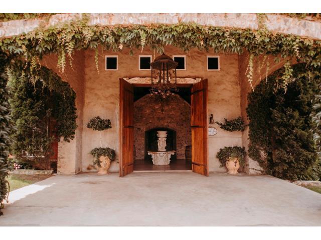 Breathtaking French Chateau situated in River View Estate — photograph 3