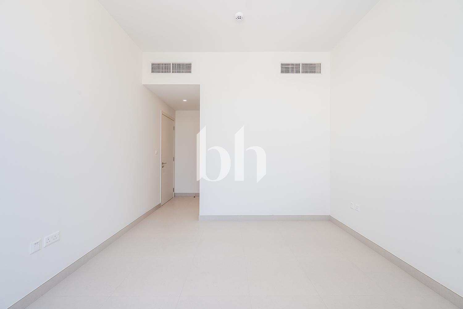 The Pulse Beachfront 3 — photograph 4