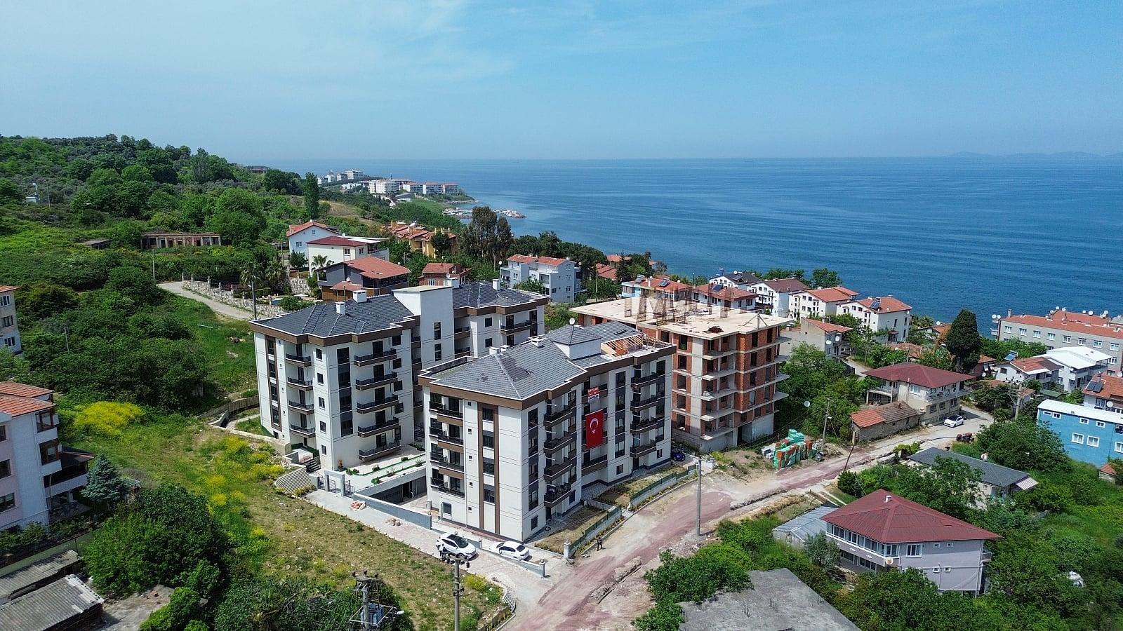 Apartments in Koru Bld. (Cumhuriyet Mh.), Çınarcık (YVX-00167) — photograph 2