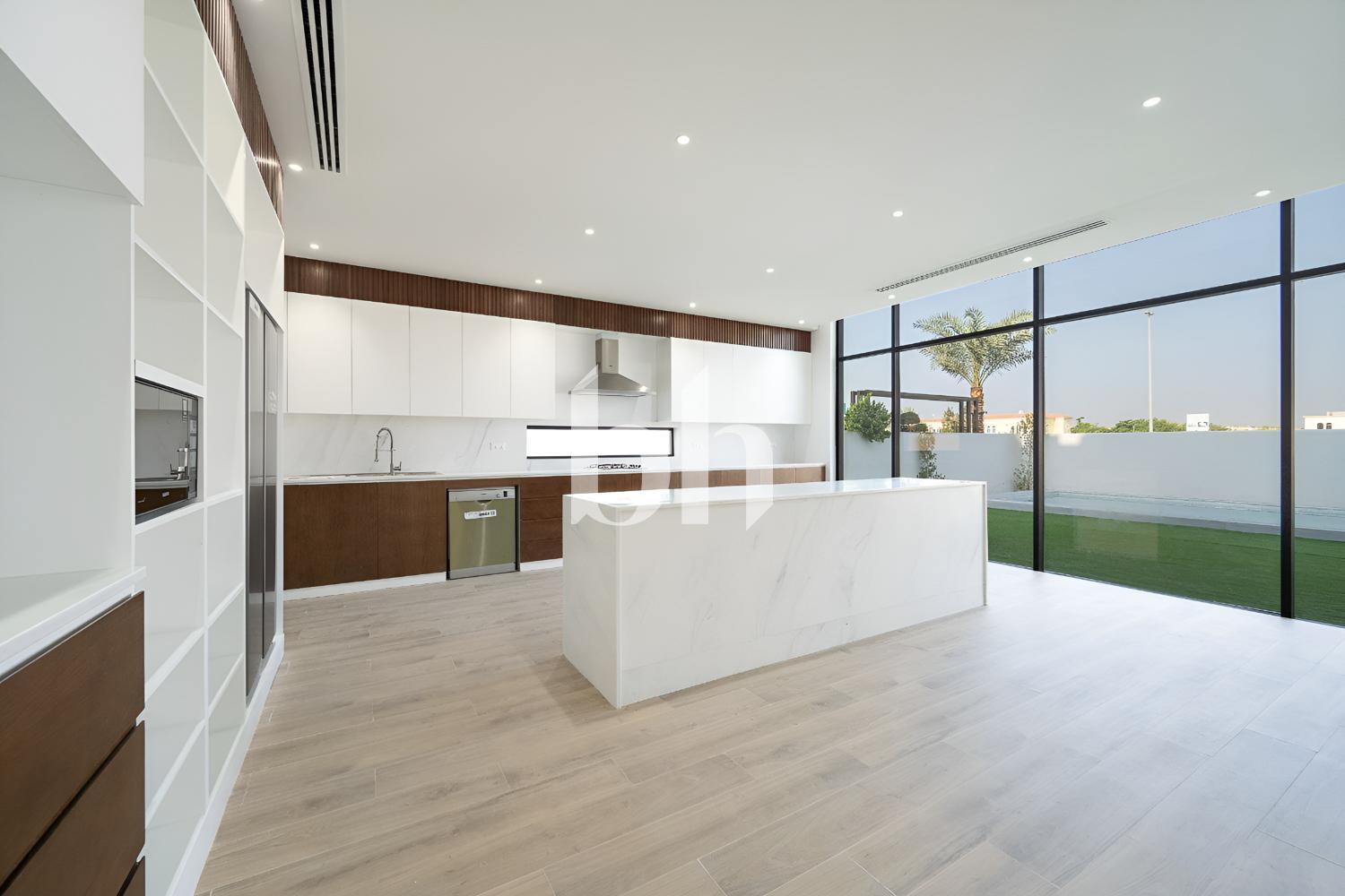 Jumeirah Park Homes — photograph 2