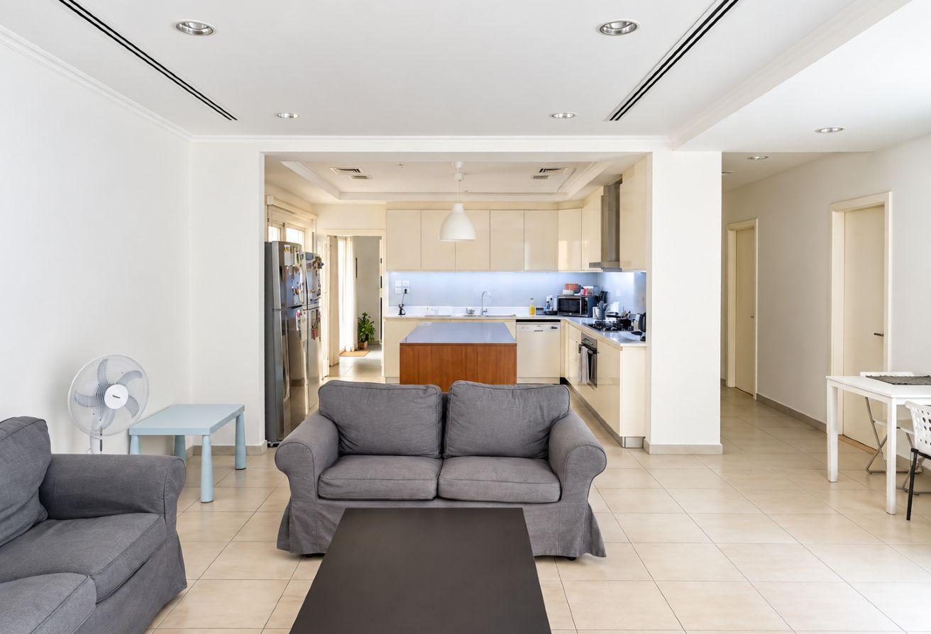 Villa in Dubai Investment Park (DIP) — photograph 5